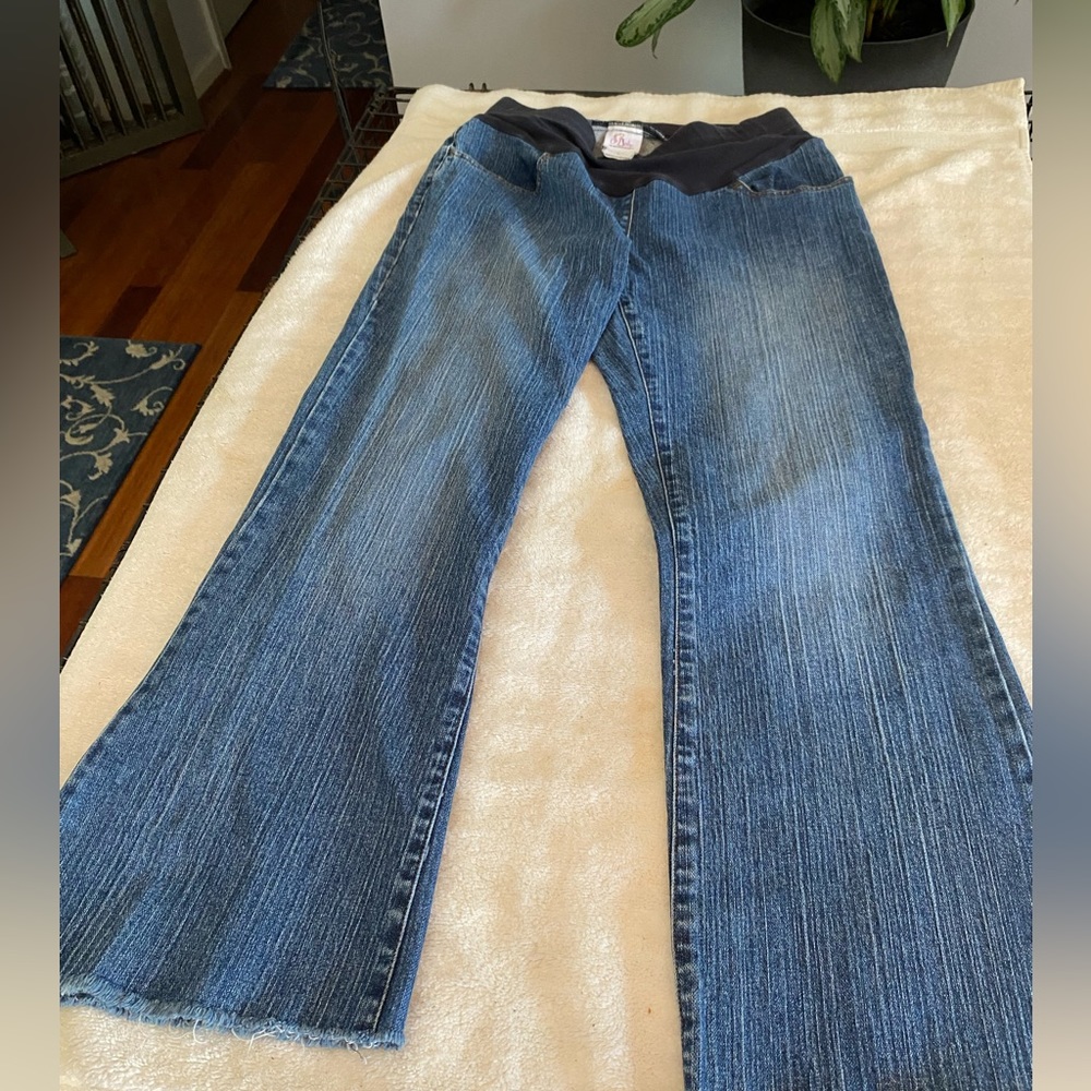 Oh Baby flare leg maternity jeans. Like New! Size Small